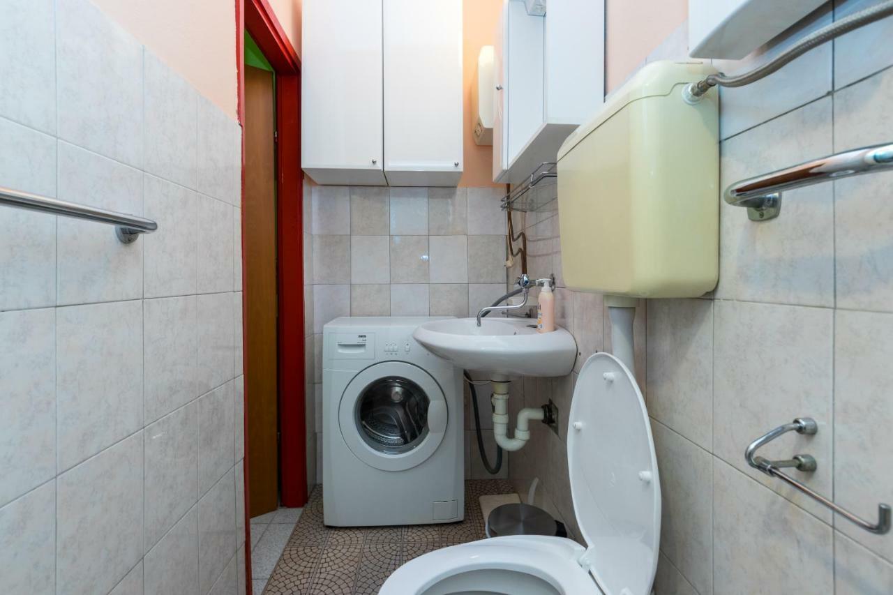 Apartments Toni With Free Parking Kastela Exterior photo